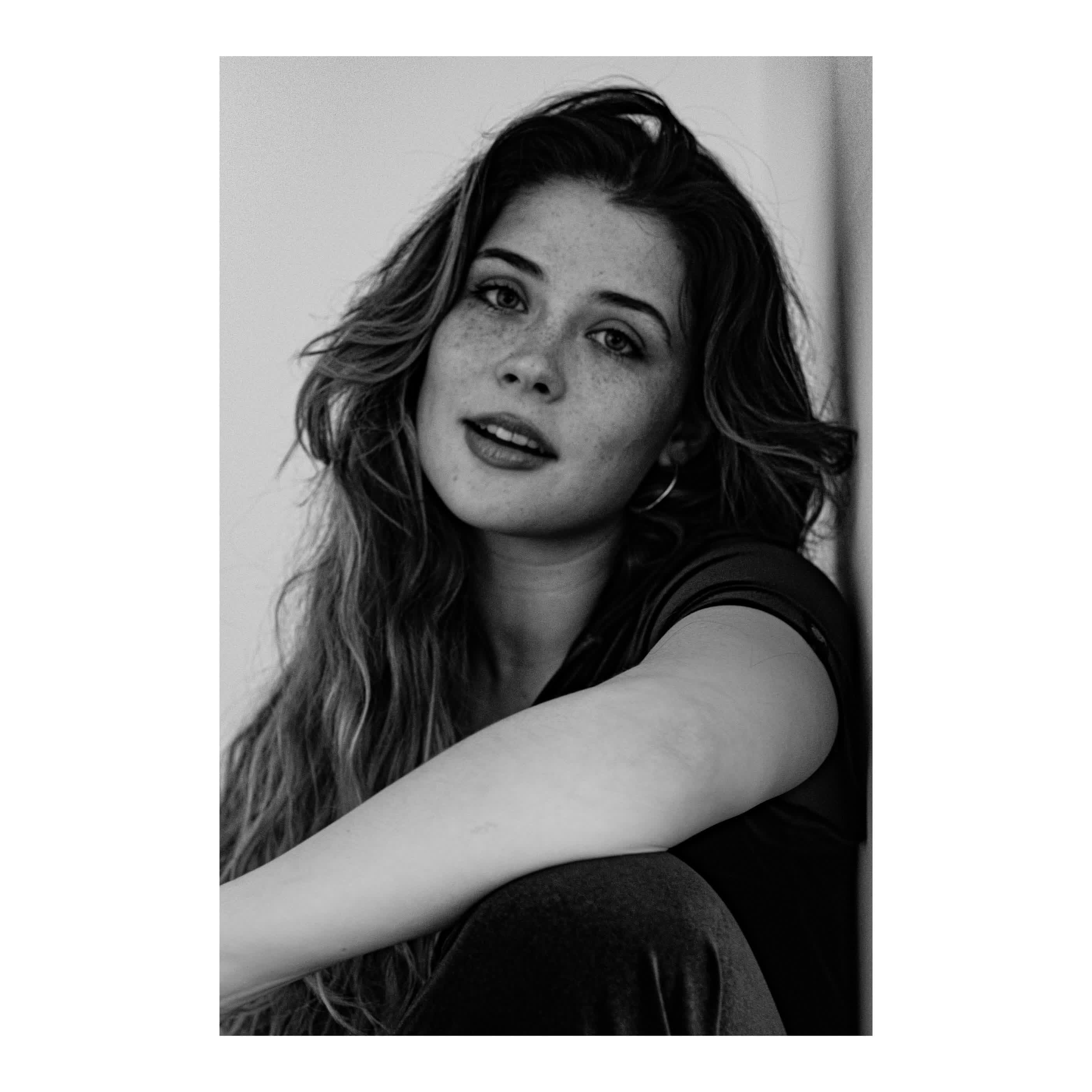 Mia Tomlinson