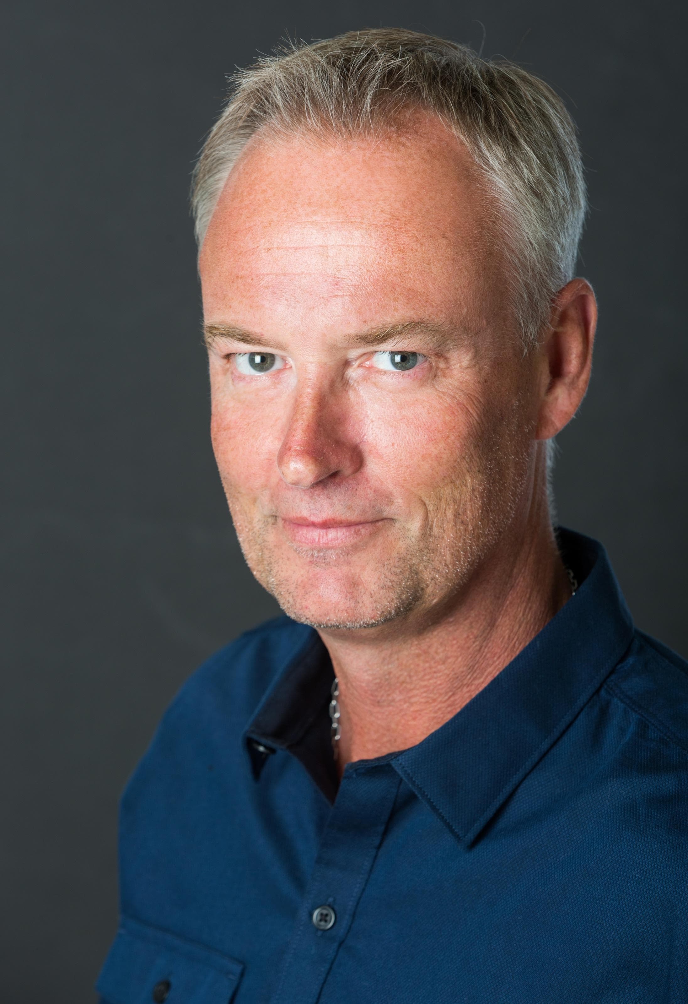 David W Buck