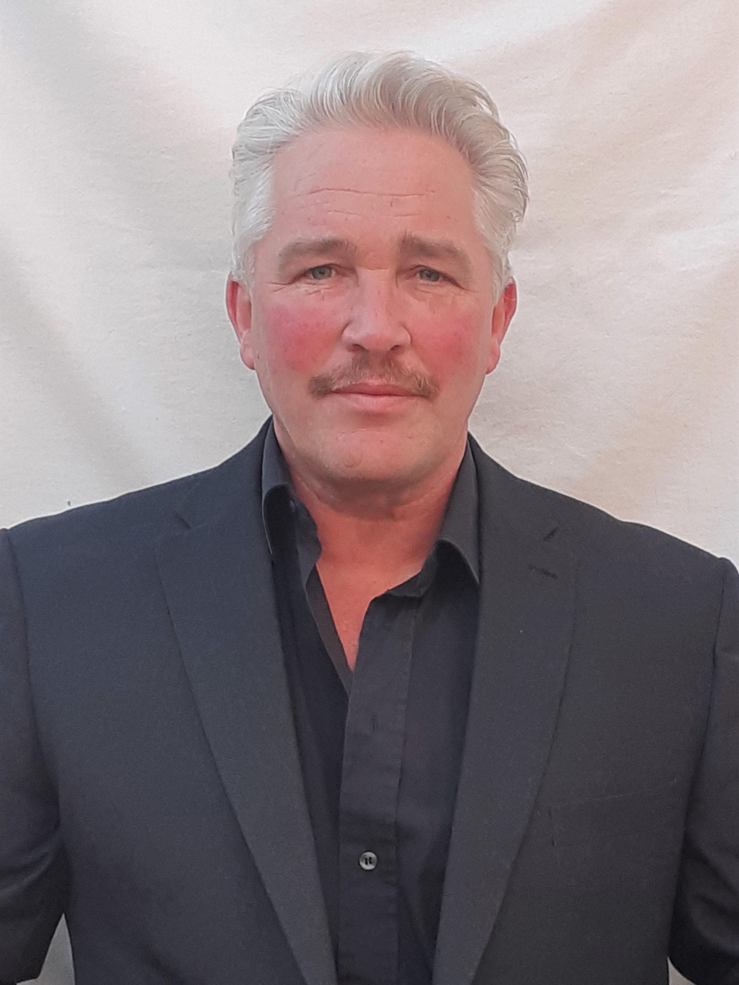 Julian Amos