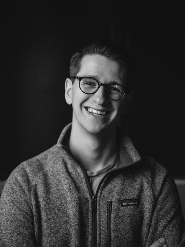 Elliot Graves