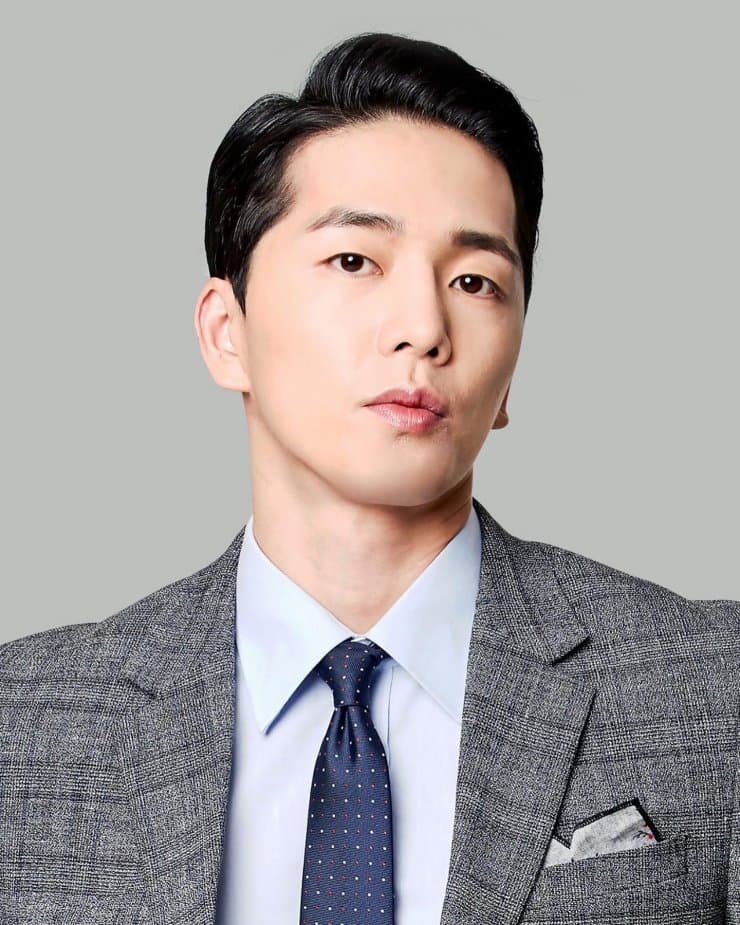 Lee Hyun-Jin