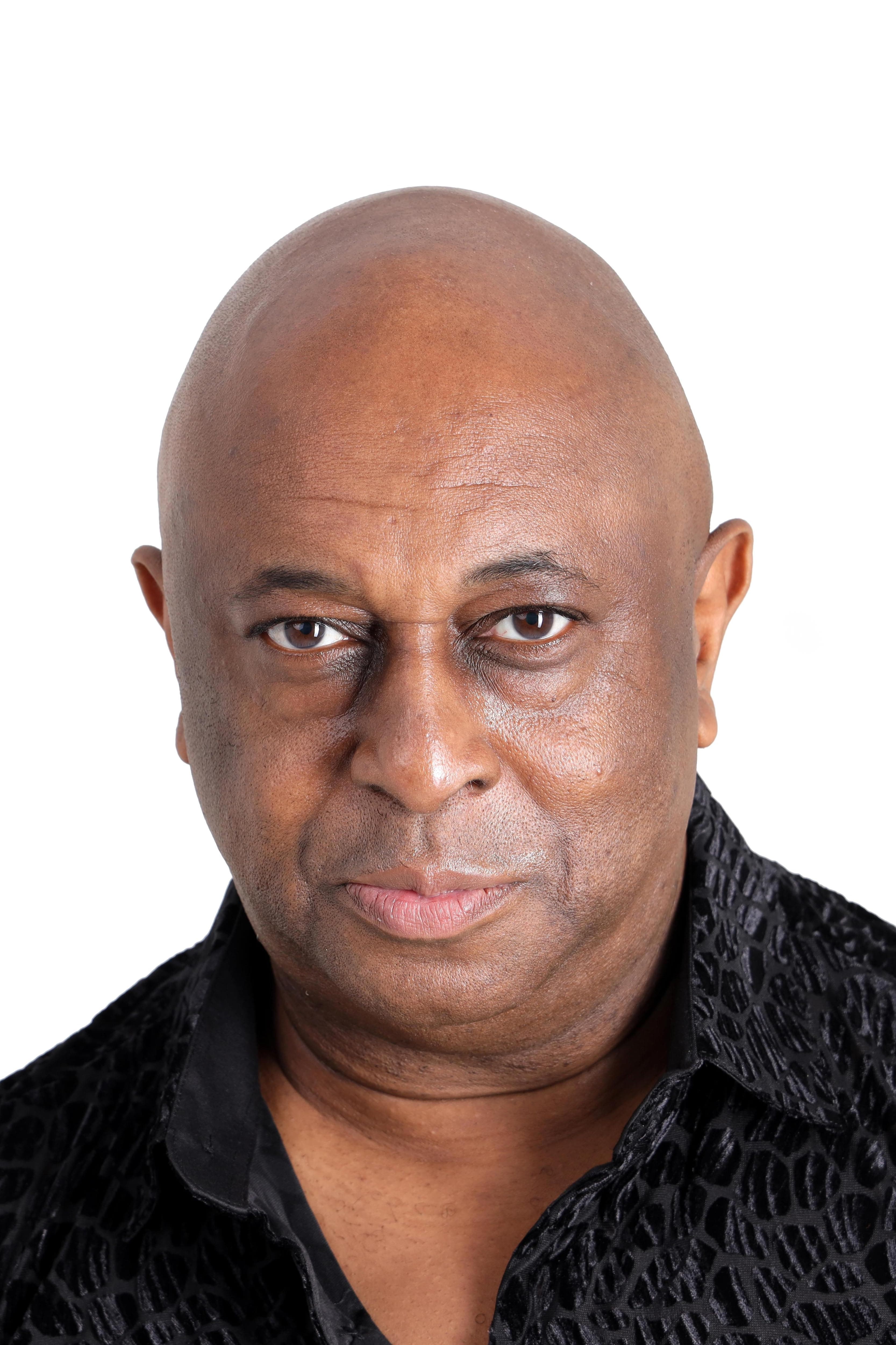 Shenton Dixon