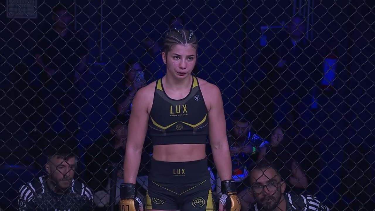 JULIETA “NINJA FERRET” MARTÍNEZ DESTROZA a “THE HELL RAVEN”  SOLIS💥 TKO en Round 3 | LUX 059