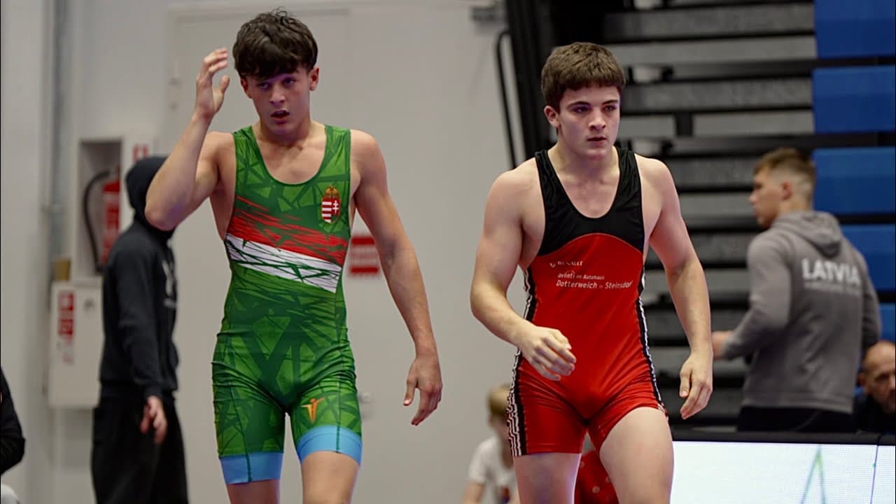 U17 Xaver Engelgardt (GER) vs Imre Juhasz (HUN) 65kg. Greco-roman boys youth wrestling tournament.