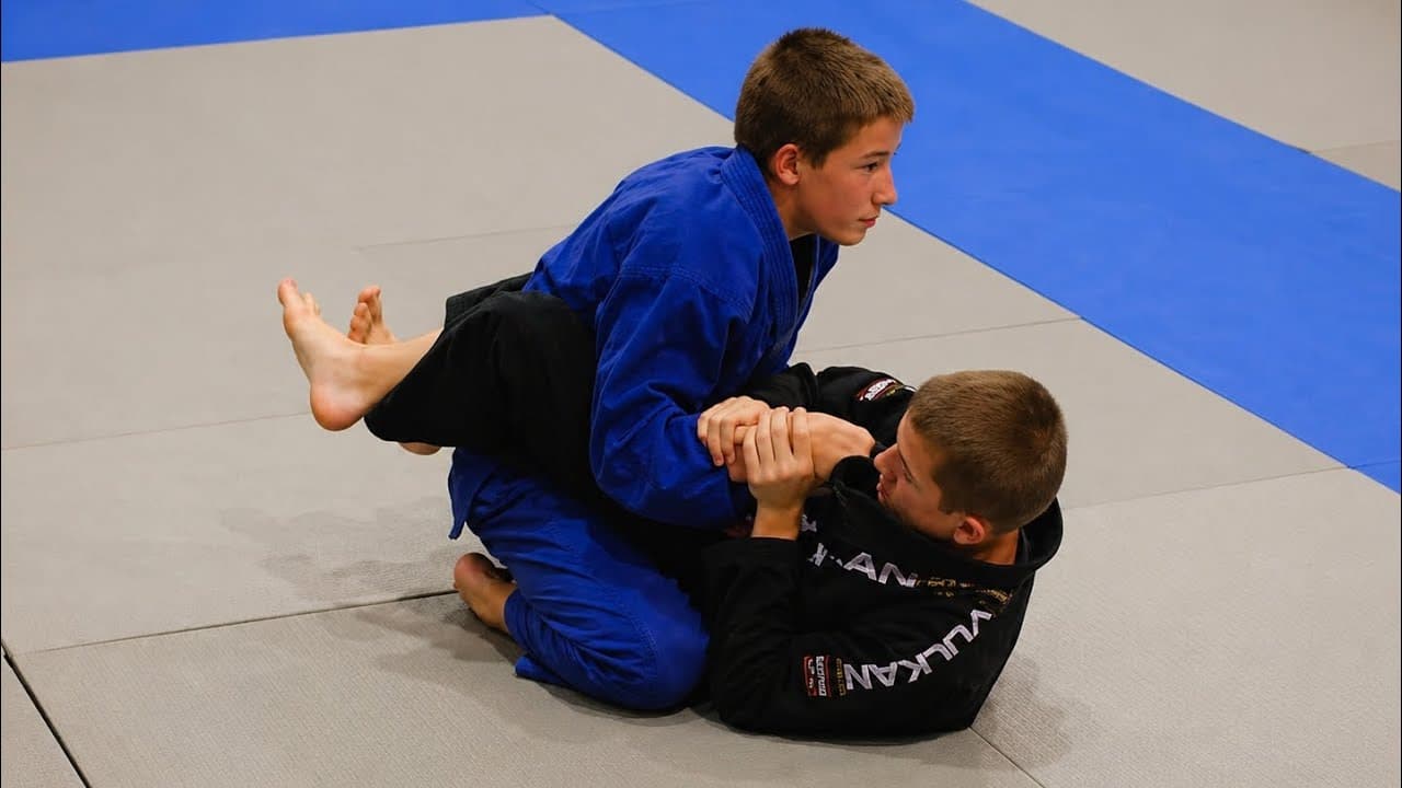 🥋 Epic Grappling Battle on the Mat Intense Brazilian Jiu-Jitsu Fight|Skill, Strength & Strategy 💪⚔️