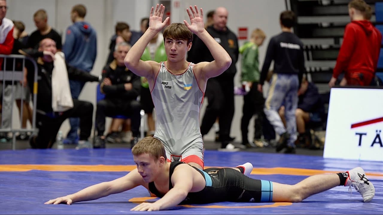 U17 Khristian Karakasidi (UKR) vs Franciszek Kleczewski (POL) 65kg. Greco-roman boys youth wrestling