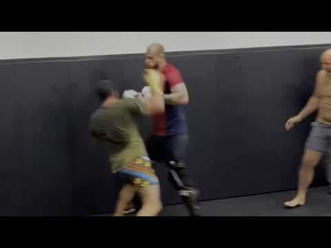Alex Pereira Cracks Rank 15 Giant... Power In HW.