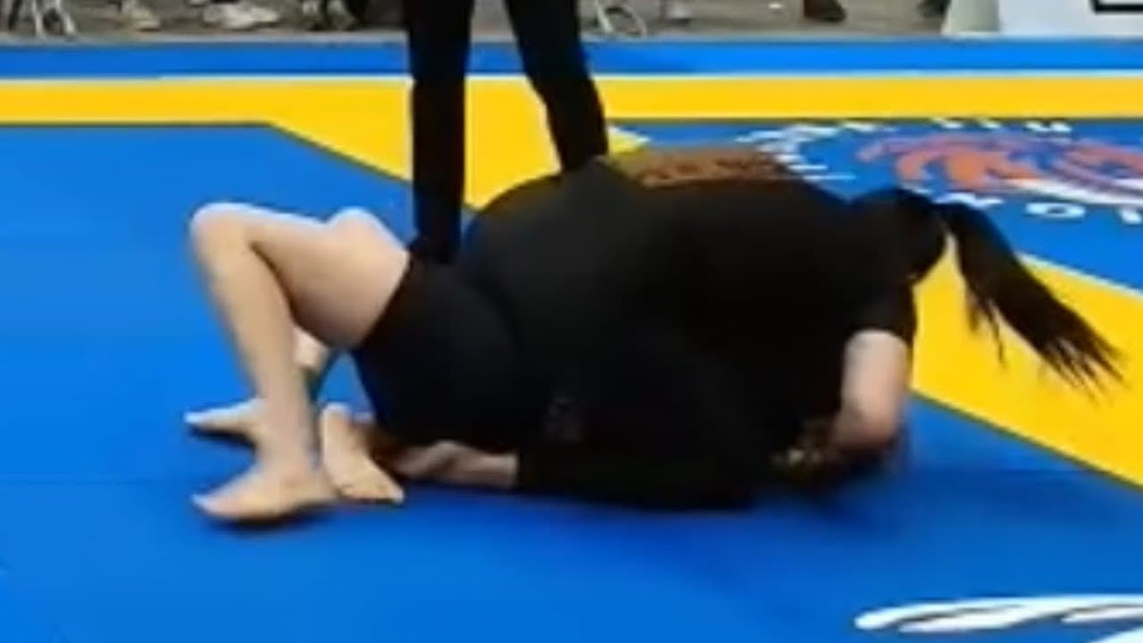 Camilla Parolin nogi grapple match 2