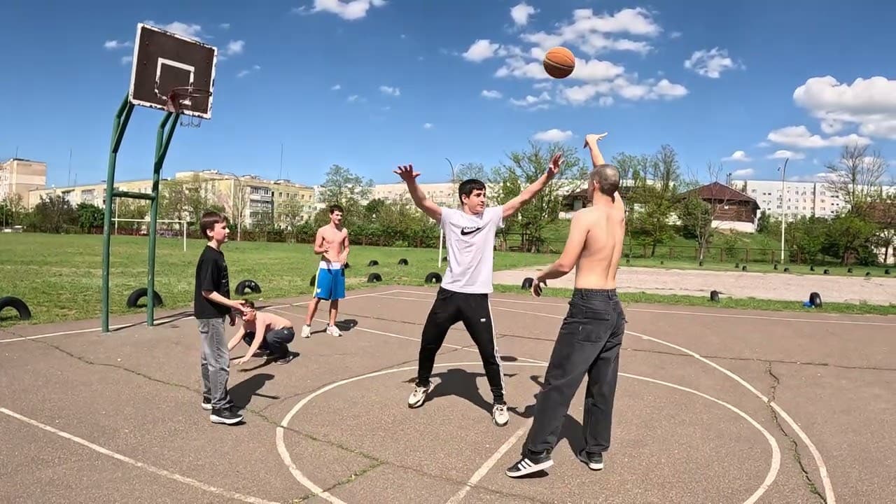На баскетбольной площадке , 15 мая 2026 г. Теплодар