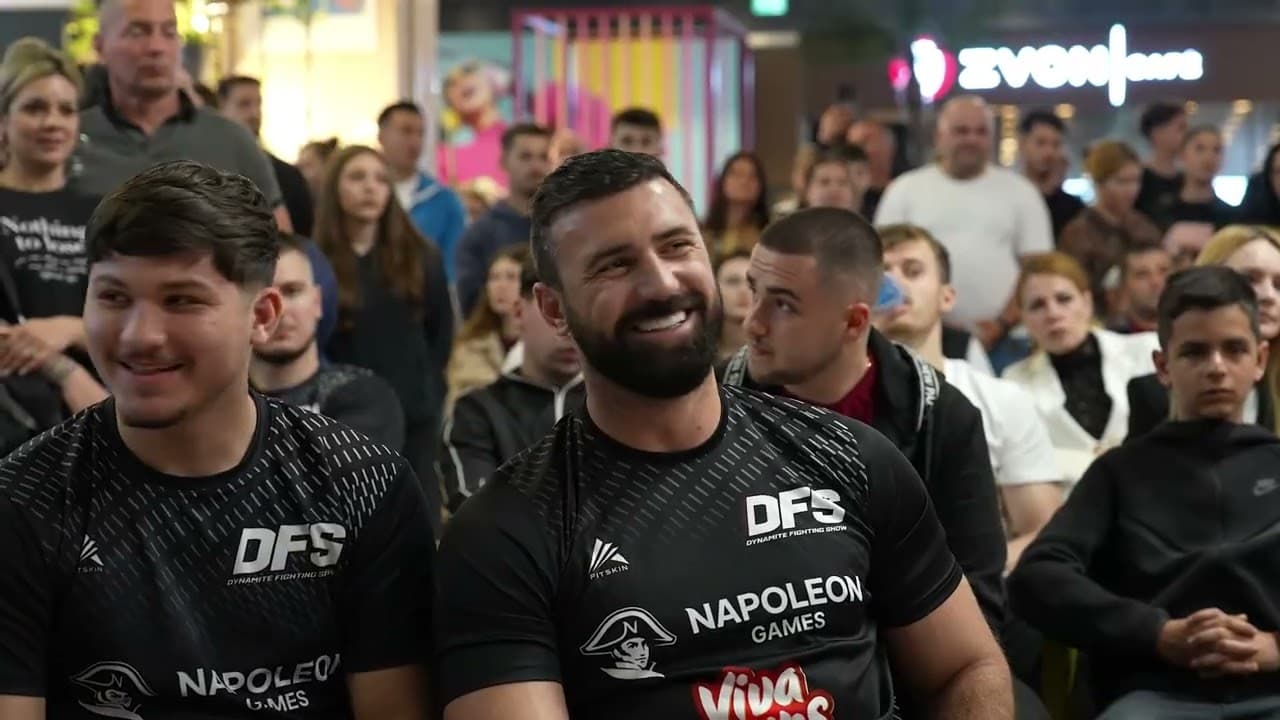 Sute de fani prezenți la întâlnirea cu luptătorii DFS31