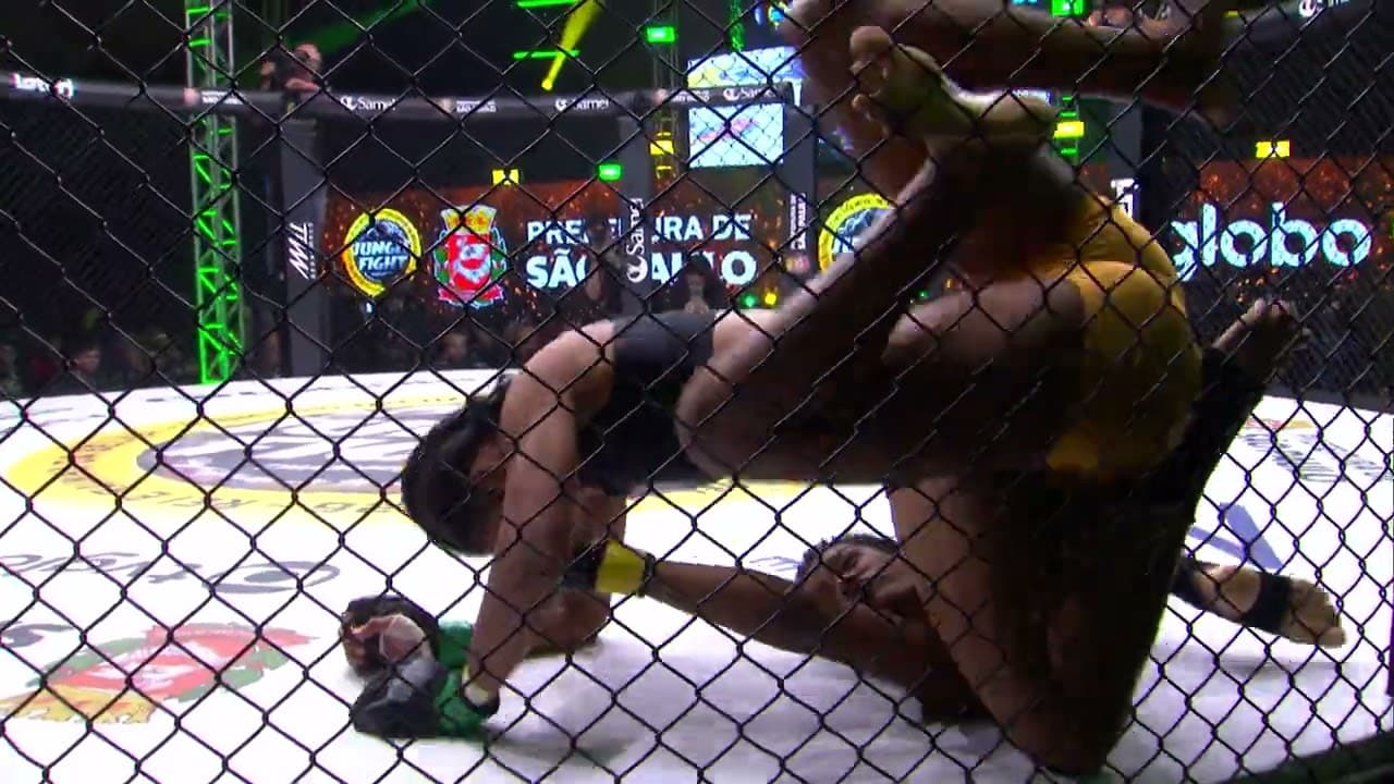 JUNGLE FIGHT 150 l REGIANE BORGES X MARIA FERNANDES