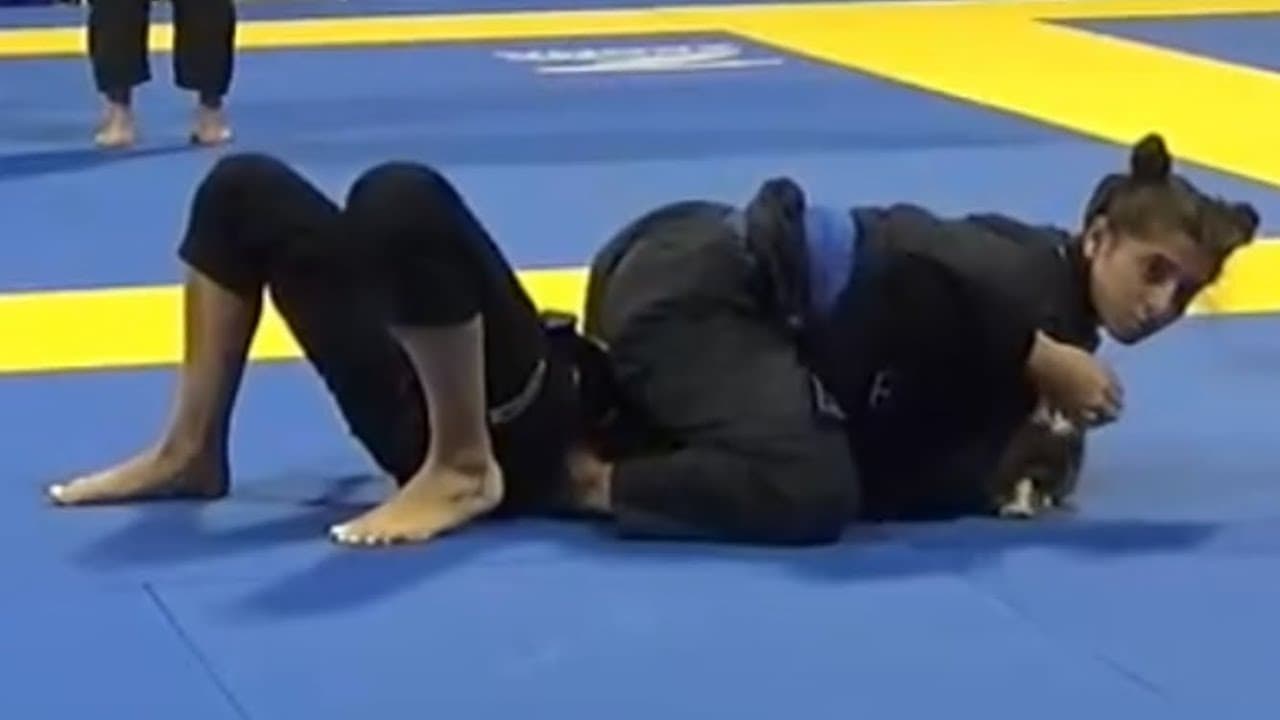 Berlyn Davis comeback in bjj in full mount