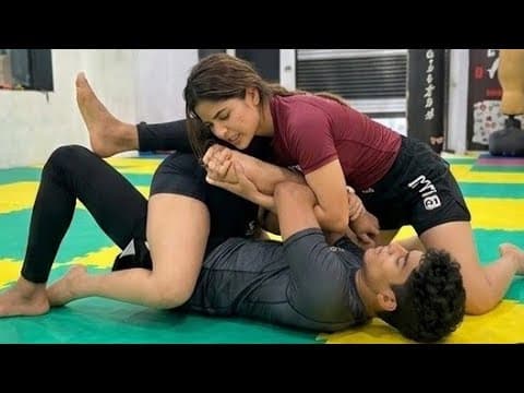 🔥 Girl vs Boy Grappling Fight 😱 | Ultimate Mat Battle 💪 | Intense Wrestling Moments 🔥
