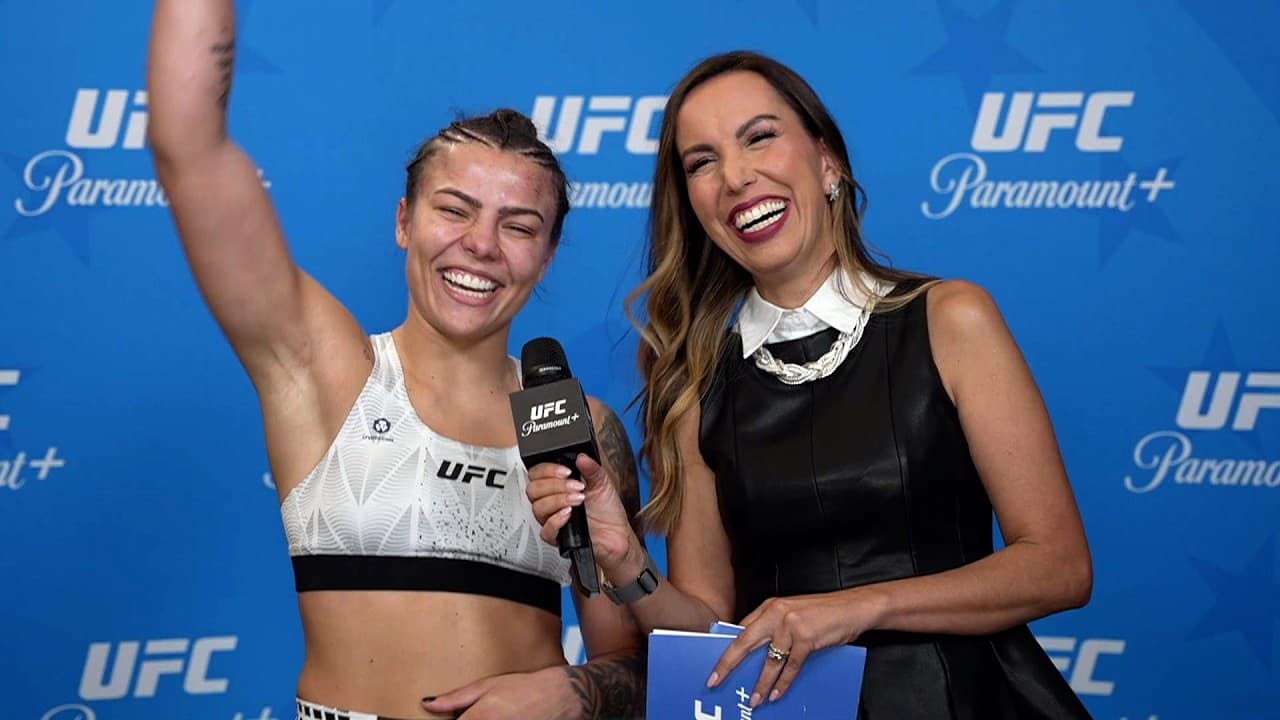 Luana Santos celebra a vitória no UFC Vegas 119: "Quero lutas que me levem ao título"