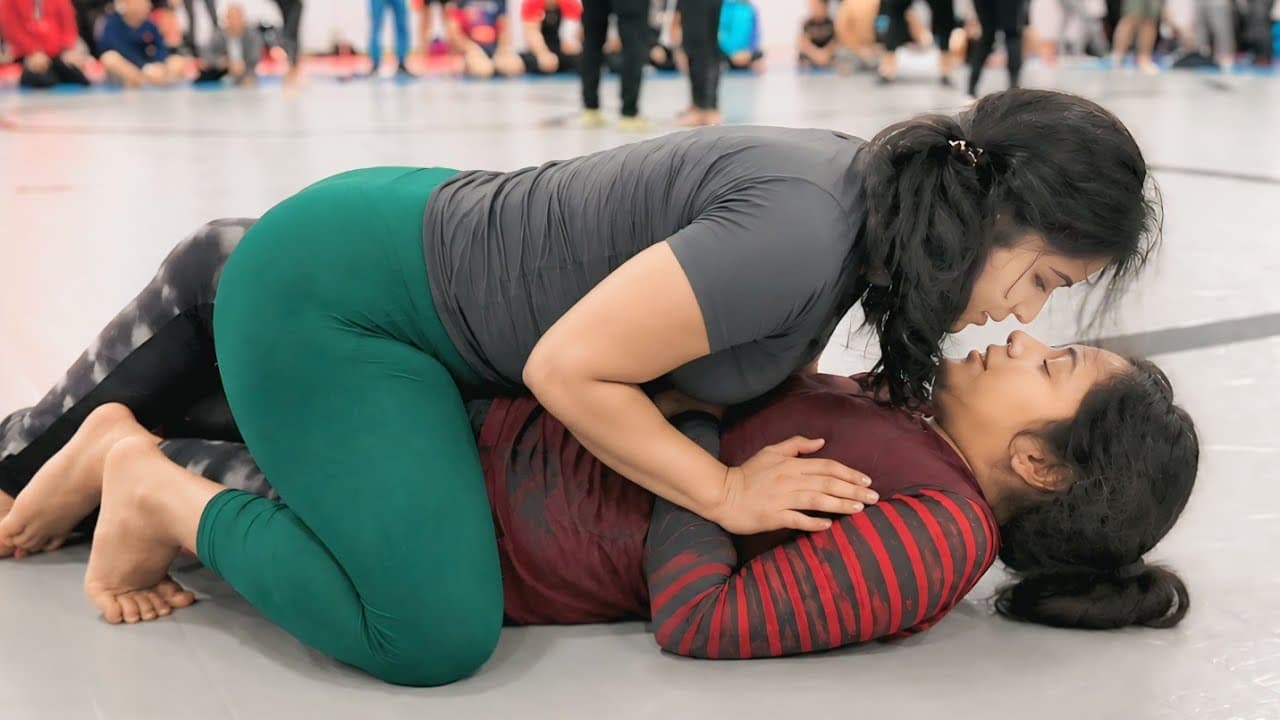 🔥 Girls Grappling Showdown | Intense Ground Battle & Amazing Skills 🤼‍♀️