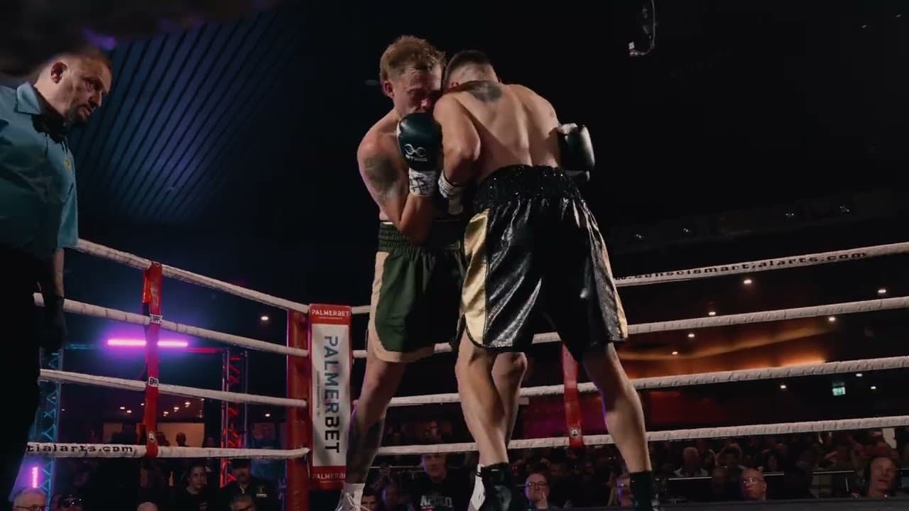 Gavin Smith vs Dylan Birkin 🥊 Both men came to fight and certainly delivered! 💥🔥