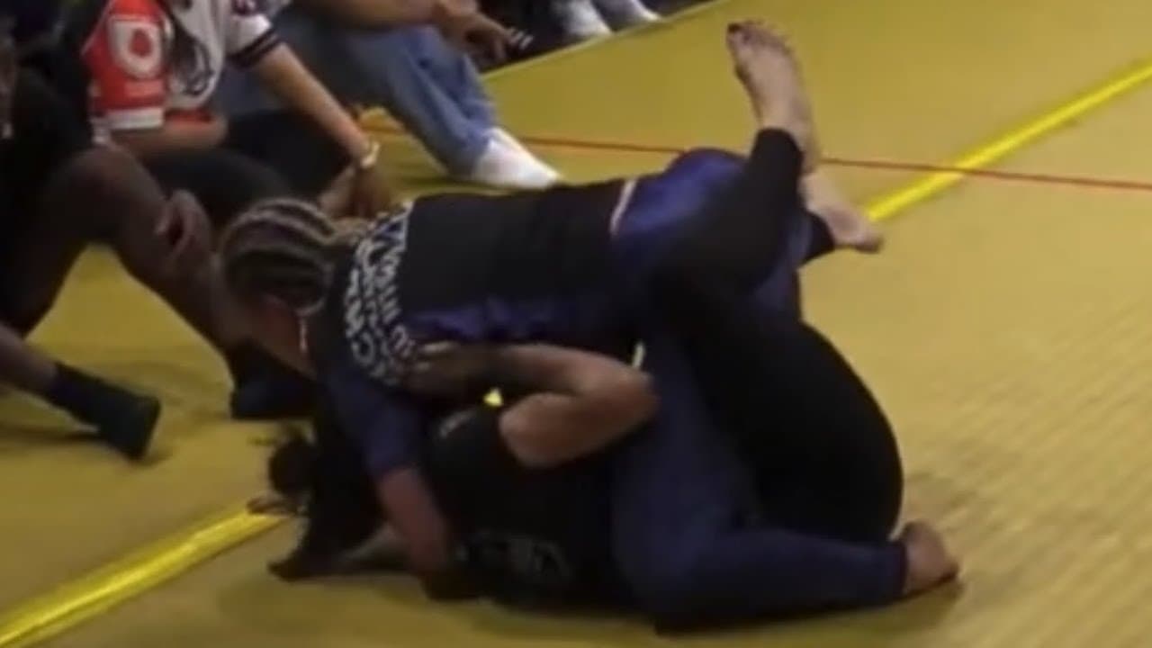 Monique van Staden loss e grapple match