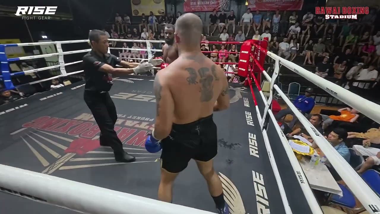 🇳🇱 Netherlands vs 🇬🇧 EnglandAVERON (Kru Oh Muay Thai) vs NIALL (Cobra Muay Thai)