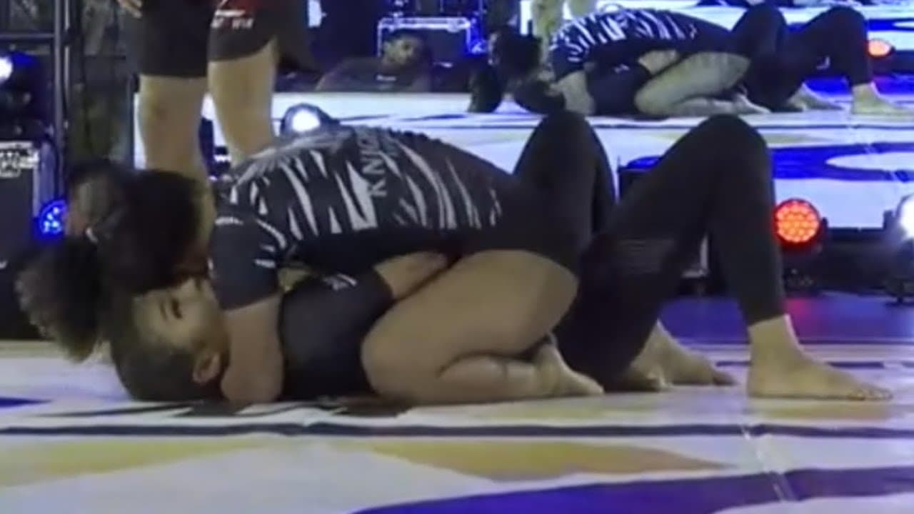 Miya Nakashima gets mounted the hole fight
