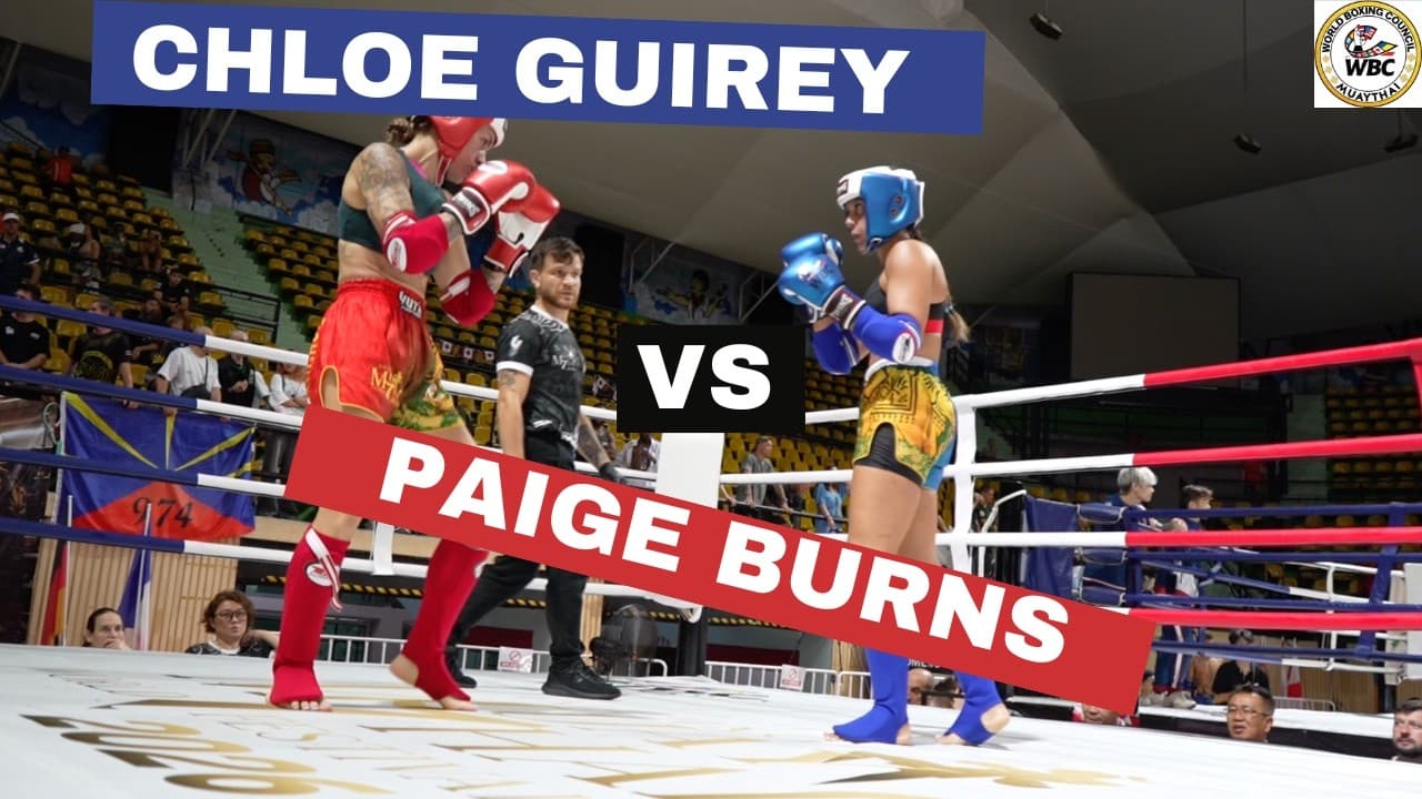 Paige Burns (USA/Red) vs Chloe Guirey (blue England)