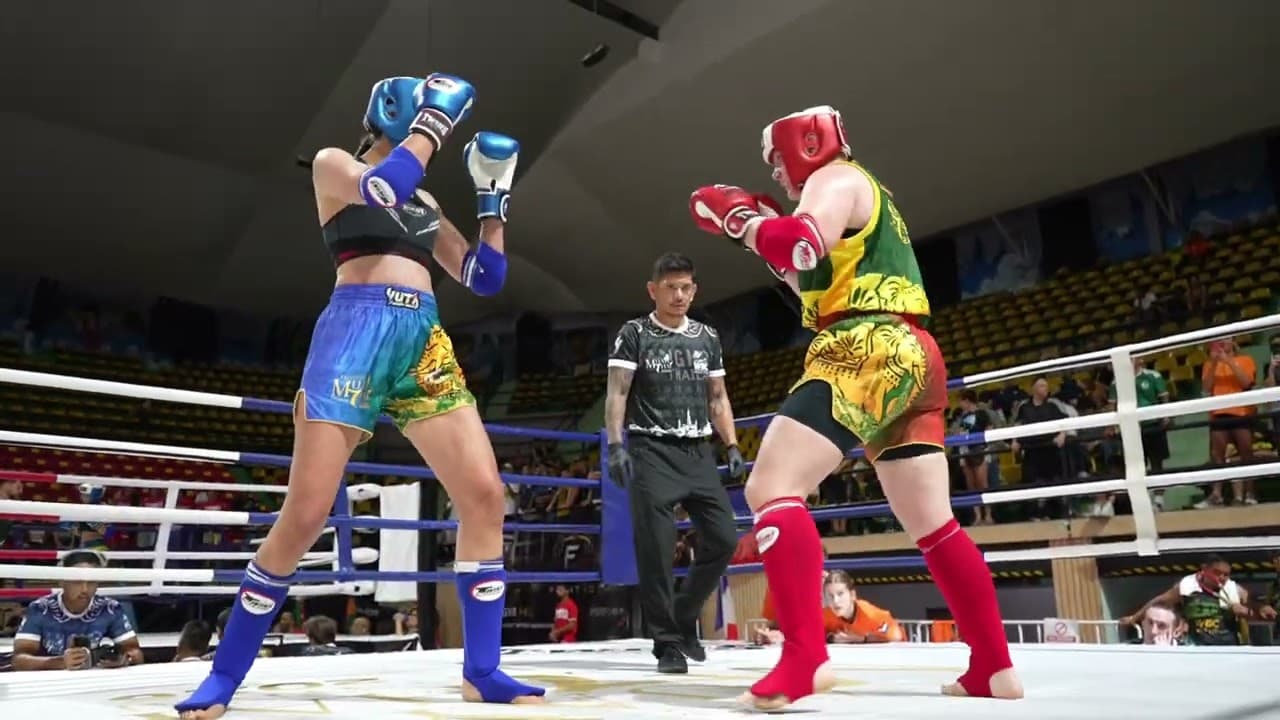Tahlia Roddan (Australia/Red) vs Amarins Alofs (Netherlands/blue)