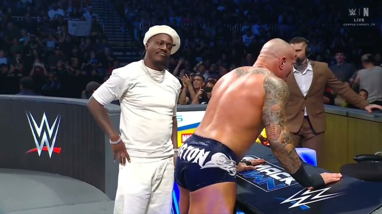 WWE SMACKDOWN RANDY ORTON VS REY FENIX VS TRICK WILLIAMS 09/18/26
