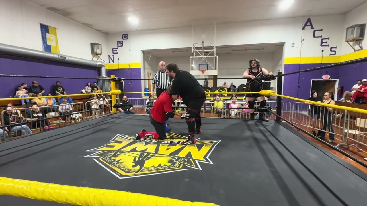 Chris crash and Noah Blackwood vs rowdy red and stitches