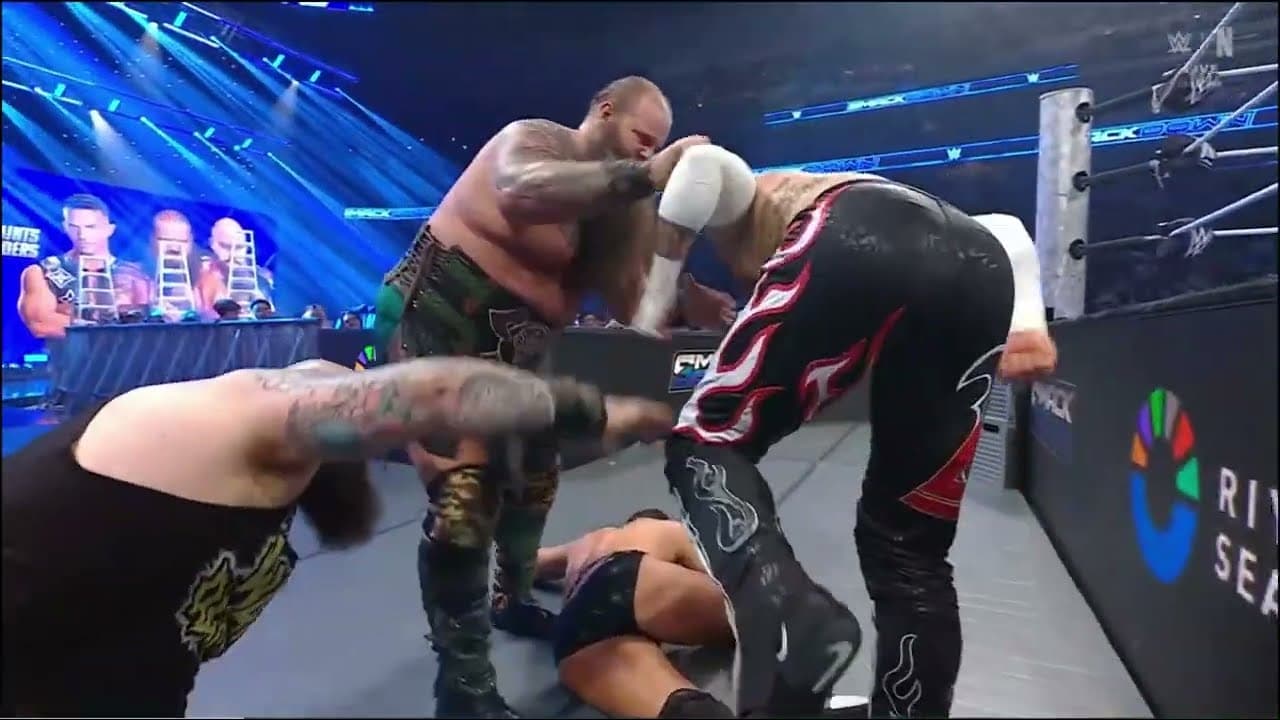 Ricky Saints Betrays Rey Fenix and Wins - WWE SmackDown | Oct. 2, 2026