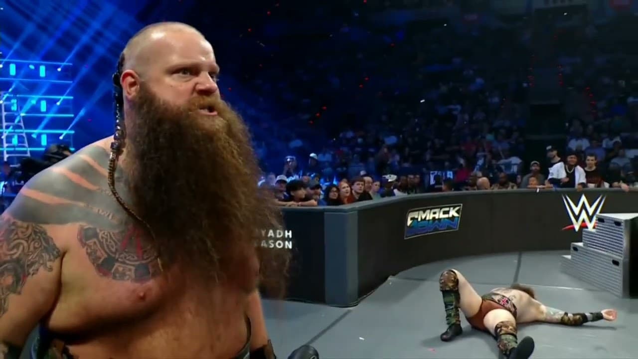 WWE SMACKDOWN THE MFT VS THE WAR RAIDERS 10/09/26