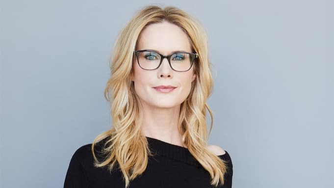 Stephanie March