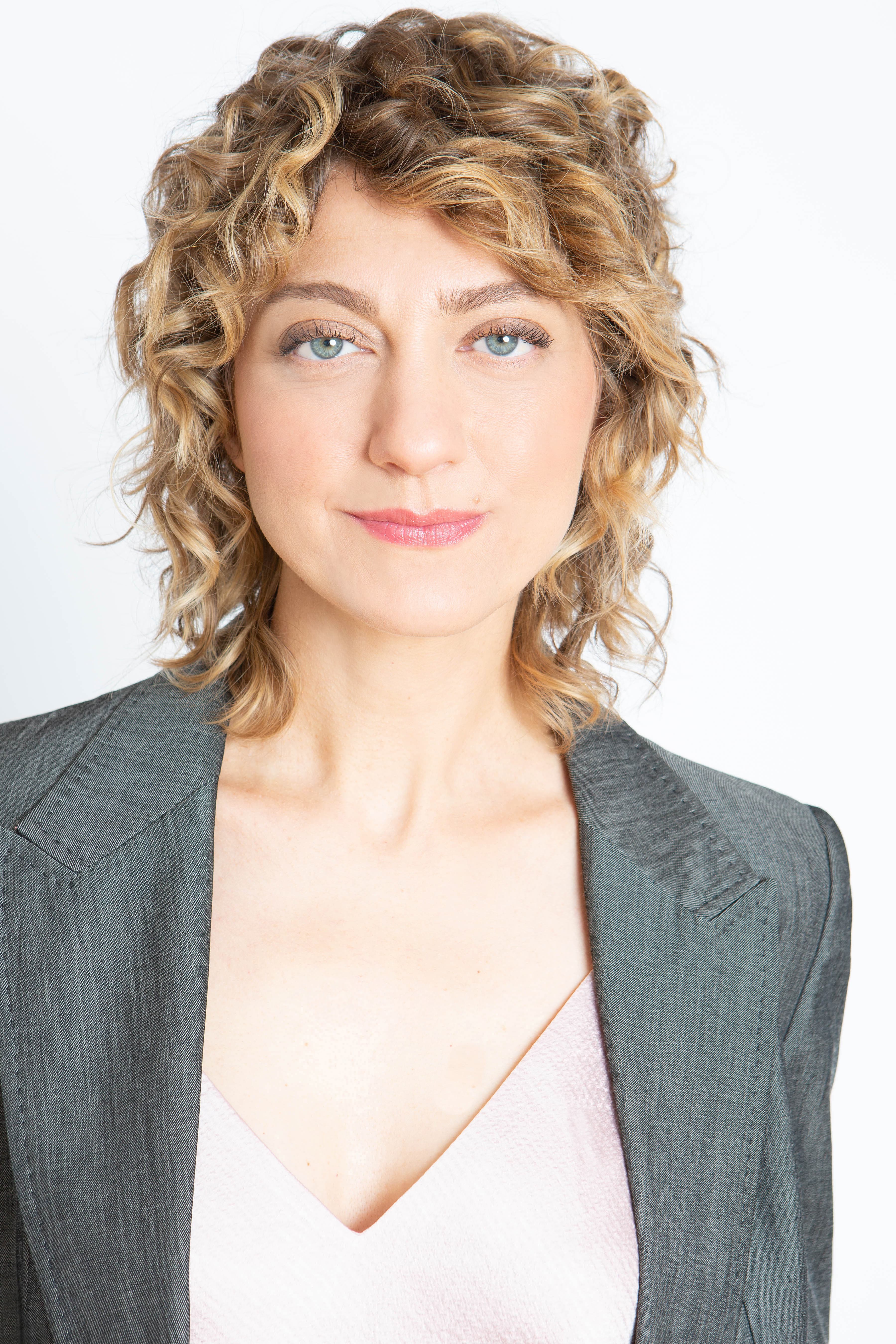 Mageina Tovah