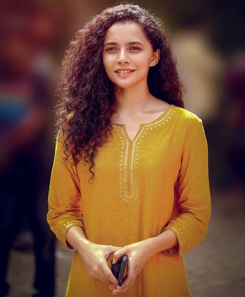 Athulya Chandra
