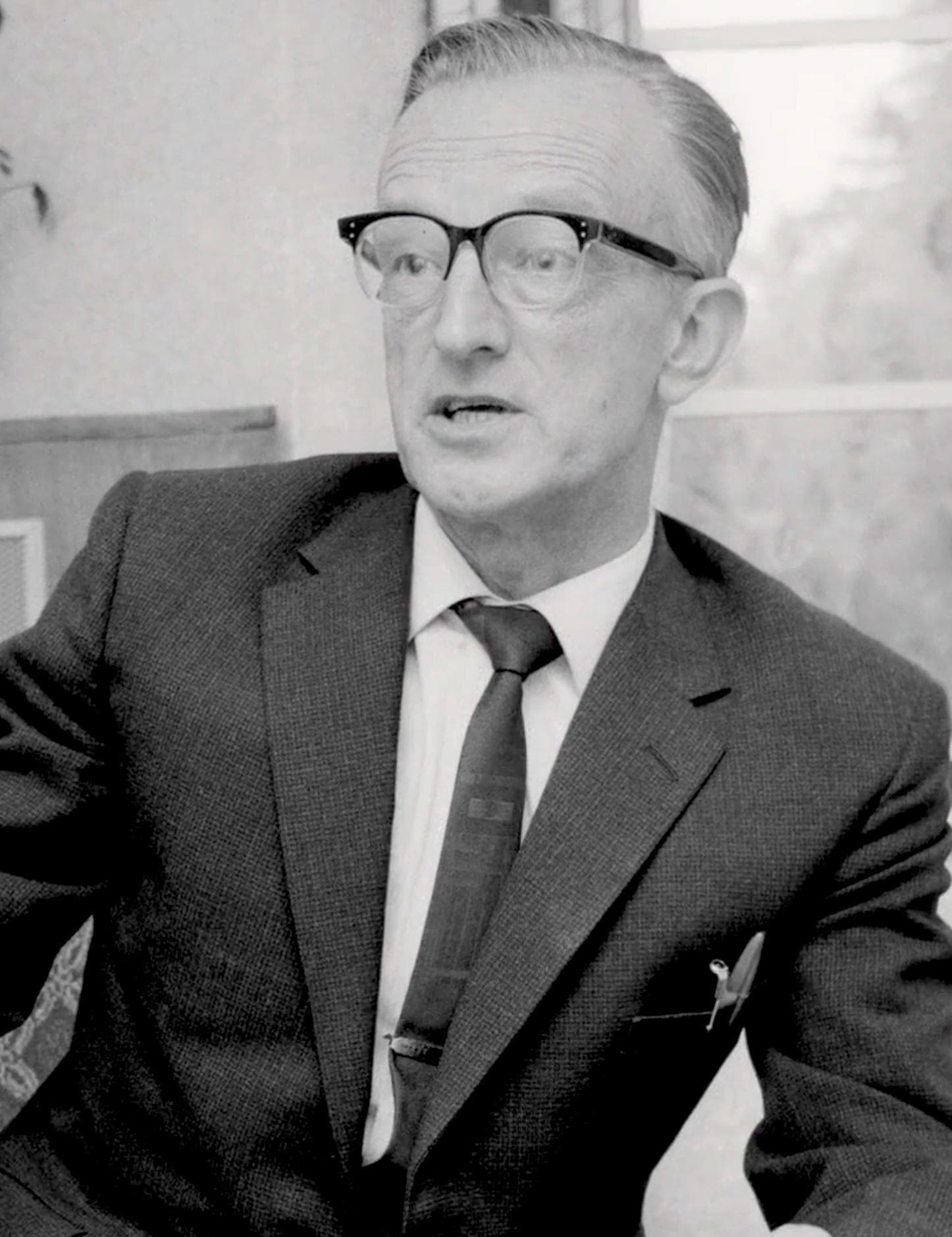 Lewis Jones