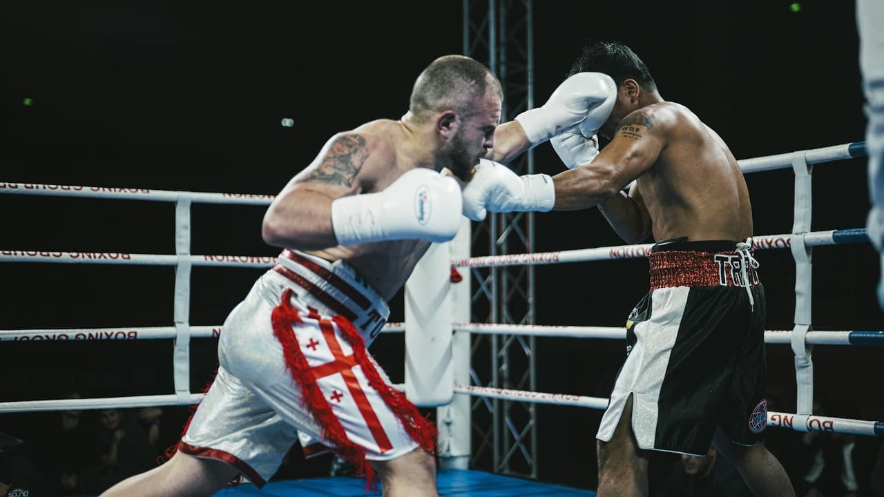 Givi Todua VS Elmo Traya - WBF World Middle Title Fight