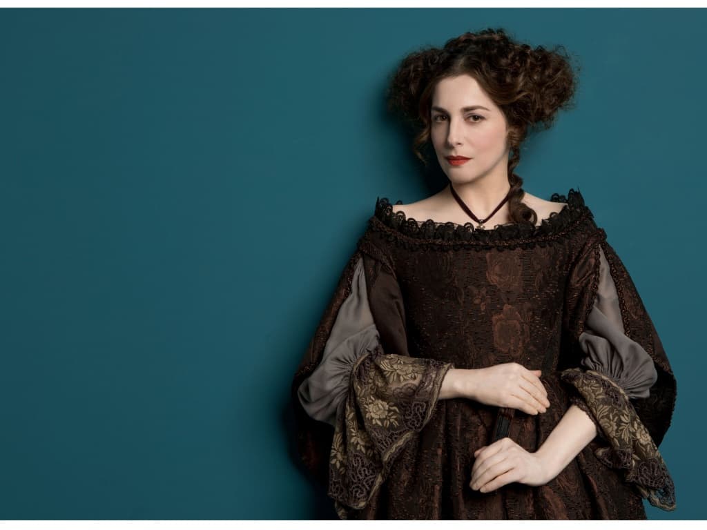 Amira Casar